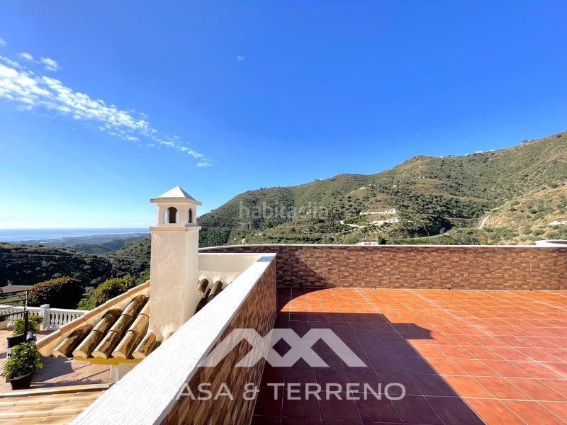 Foto fed4999f-f3a6-42af-9fd3-7fa8e98cc4b7. Casa amb piscina a Arenas
