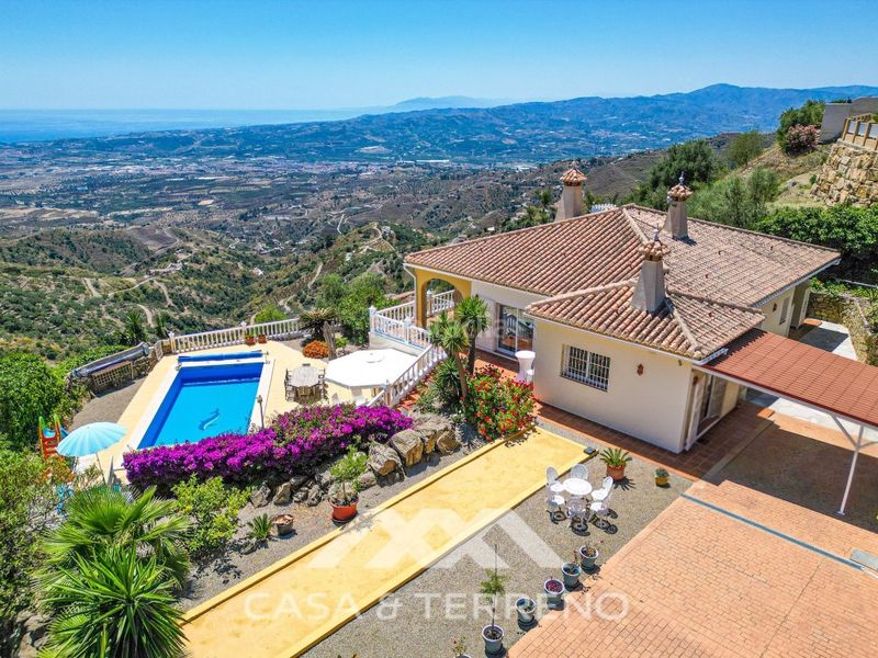 Foto a65142b6-1710-4acc-a63b-f066cc28c1a7. Casa amb calefacció aparcament piscina a Arenas
