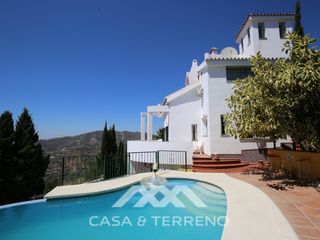 Maison  Poligono sg.c1. Villa con piscina infinita y vistas al mar torrox, axarquía