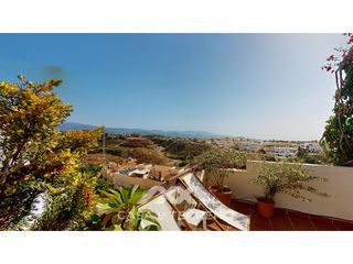 Casa aparellada  Urbanizacion canteras las. Chalet pareado en venta en valleniza