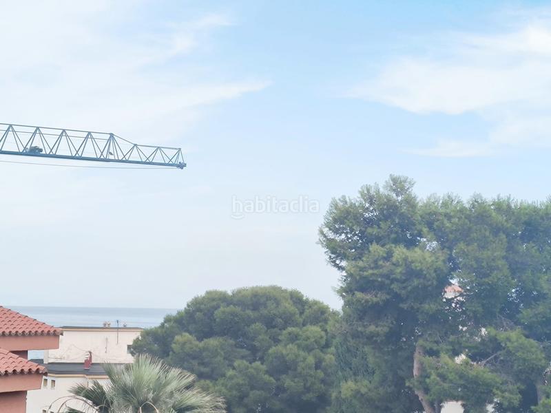 Foto 373a25c1-2eb9-4195-bcfc-919084efd6ba. Casa adossada amb xemeneia aparcament a Montemar Torremolinos