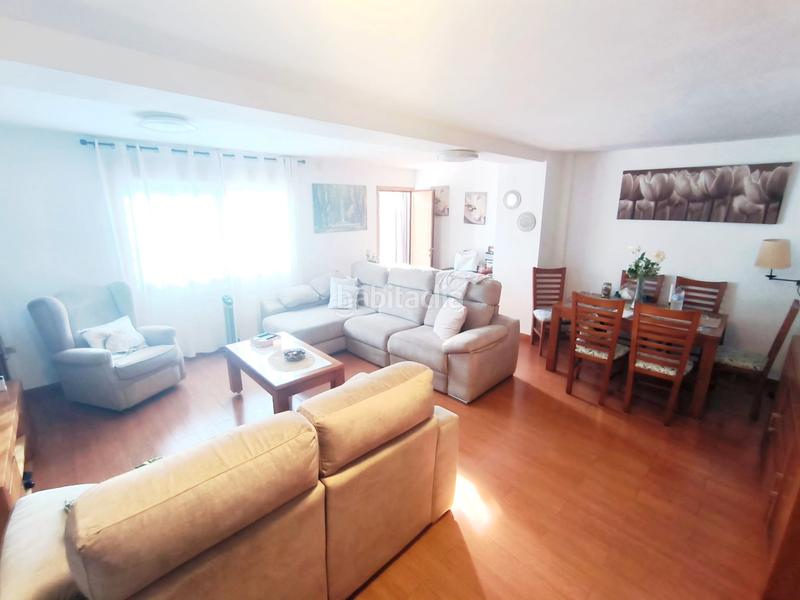 Foto 4f94d6e2-2c15-4ec1-9f47-0c39c4ec841e. Casa adossada amb xemeneia aparcament a Montemar Torremolinos