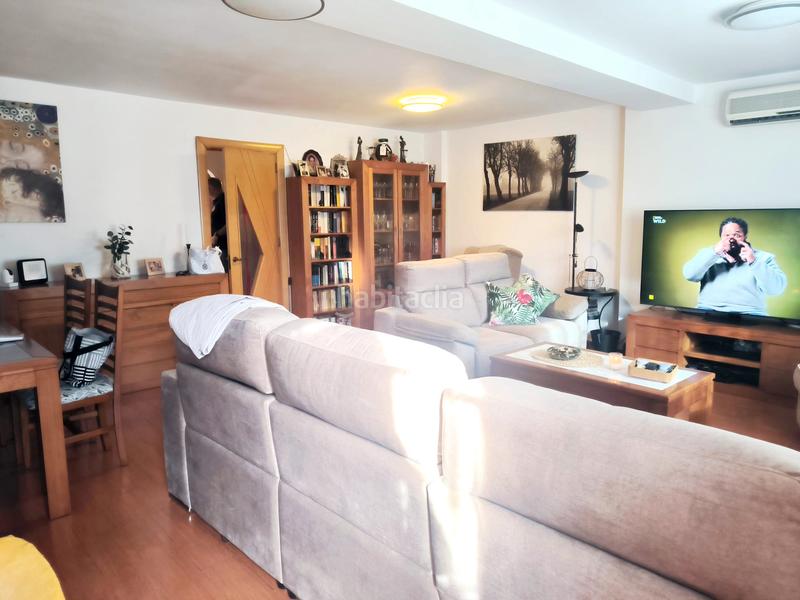 Foto 64cbce50-fffe-4986-a0da-9971a55c3f95. Casa adossada amb xemeneia aparcament a Montemar Torremolinos