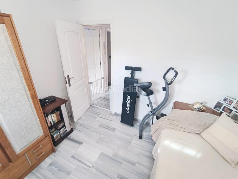 Foto bb1b62e8-e3e1-474a-bf3e-f7a07e1a820f. Casa adossada amb xemeneia aparcament a Montemar Torremolinos