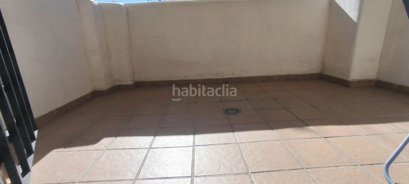 Foto d58b9503-8d9a-4f28-a3c8-73da38485a0d. Piso en calle helios 8 piso en planta baja en arenal con 2 plazas de garaje y piscina en Benalmádena