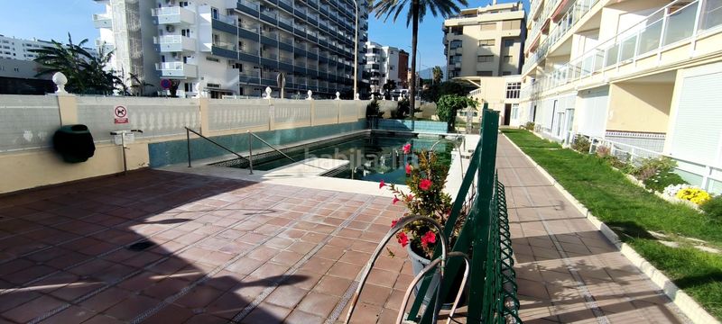 Foto 2522058c-ed10-487f-ad85-152a4c2a7571. Pis amb aparcament piscina a La Carihuela - Los Nidos Torremolinos