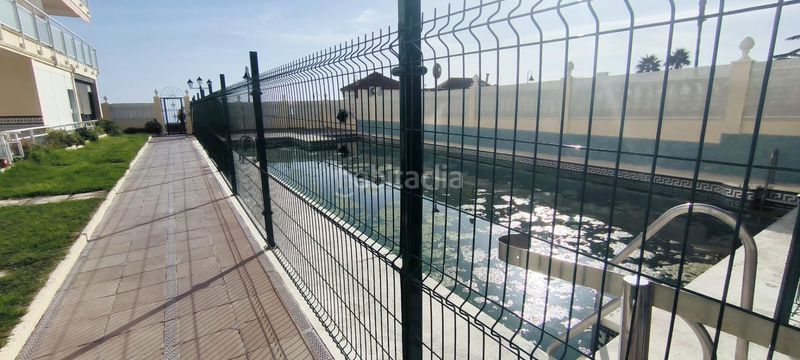Foto ba151260-9e9f-4e8b-886c-7641c44b143e. Pis amb aparcament piscina a La Carihuela - Los Nidos Torremolinos