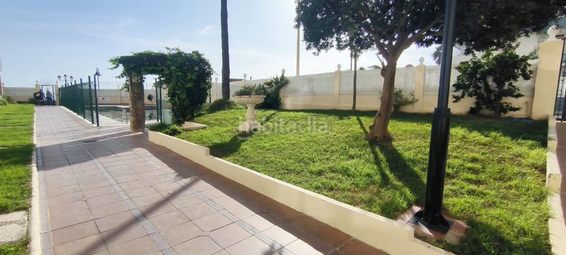 Foto bdfbe757-3359-44cb-8ab3-ea3bf1a31024. Pis amb aparcament piscina a La Carihuela - Los Nidos Torremolinos