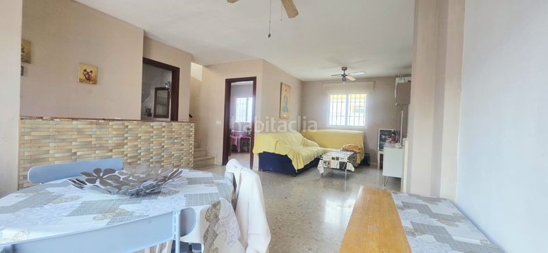 Foto 15e2e333-934d-457c-b38a-01e79cc38102. Casa adossada a calle del maestro vert 33 a Churriana - El Pizarrillo - La Noria - Guadalsol Málaga