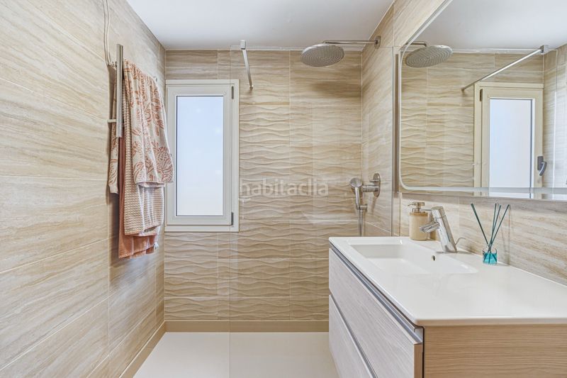 Foto 42fed1d6-e437-4392-b1a9-1f778ad5bf16. Casa adossada amb aparcament piscina a Los Ríos Mijas
