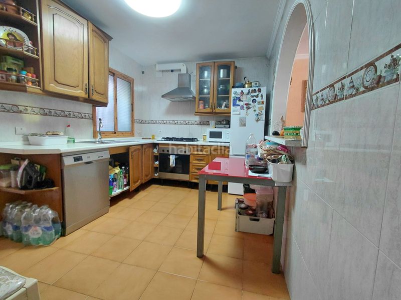 Foto 26b0b81e-f4ed-4648-884d-5dd3e89427e5. Casa adossada amb aparcament a Montemar Torremolinos