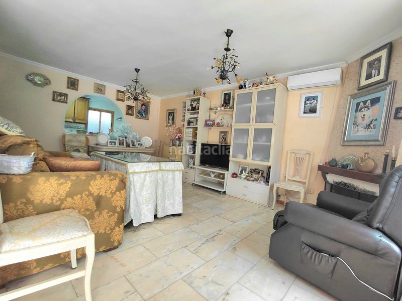 Foto 2be6c6c8-9f46-4b6d-aac8-1d42a3eb6f67. Casa adossada amb aparcament a Montemar Torremolinos