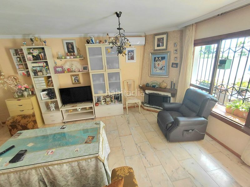 Foto 399c1359-4a9b-40eb-87a2-b9d08f0ee458. Casa adossada amb aparcament a Montemar Torremolinos