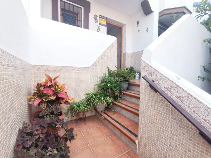 Foto 8ee2bb2c-8eb4-4f06-8a1c-2a6befe33969. Casa adossada amb aparcament a Montemar Torremolinos