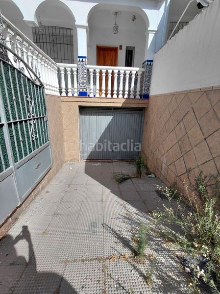 Foto 27a42cbd-e5ad-4975-ae54-e7fee40b6de8. Casa aparellada amb aparcament a Centro Mijas