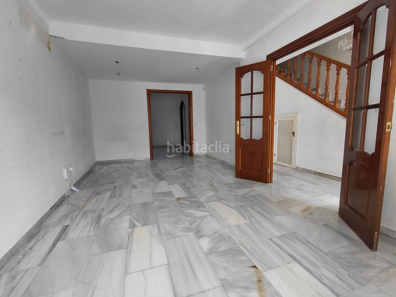 Foto 6bf54529-1797-4fd2-a84a-cde8f42f4e78. Casa aparellada amb aparcament a Centro Mijas