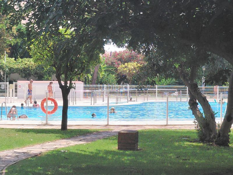 Foto cd6858ed-0329-4b3f-b2bb-8c8f56c9e3e8. Pis amb piscina a Arroyo de la Miel Benalmádena