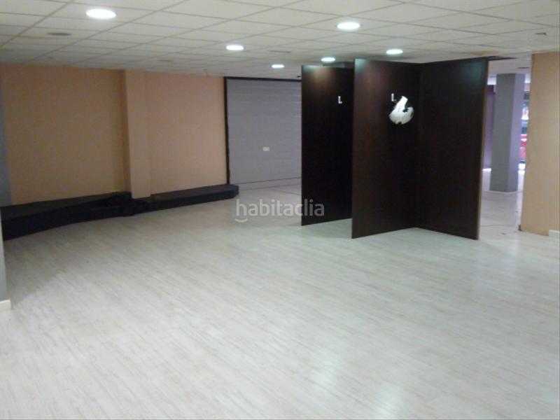 Foto 20a7b5a1-5494-45c6-b0a6-f01097ee80d6. Local comercial a Sants-Badal Barcelona