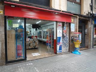 Local commercial à Carrer de la constitució 157. Local comercial constitució/badal