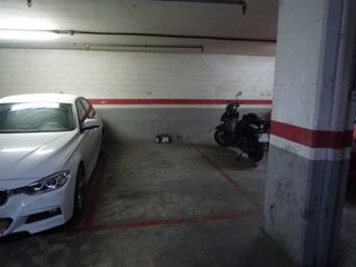 Aparcament cotxe a Carrer de Cai Celi 3