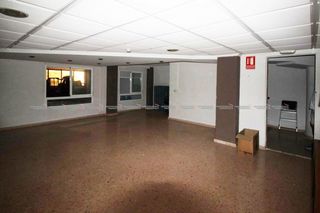 Local Comercial a Calle foguerer jose angl guirao 7. Local comercial en la gran vía de alicante