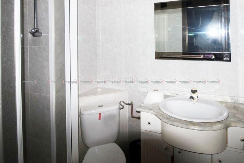 Foto 84eae12e-1ce1-49f0-88e8-512e27addeda. Local comercial en calle foguerer jose angl guirao 7 local comercial en la gran vía en Alicante