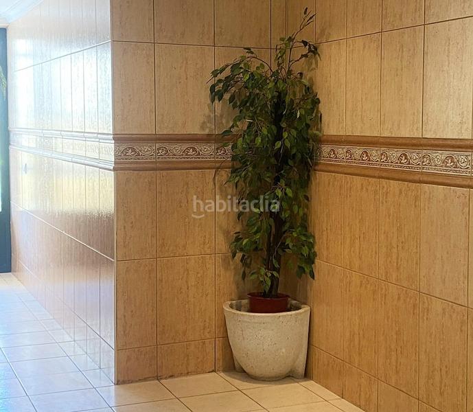 Foto 576c5262-f018-42ec-b0bf-a47d70fc434c. Piso apartamento frente al mar con garaje en Playa Muchavista Campello (el)