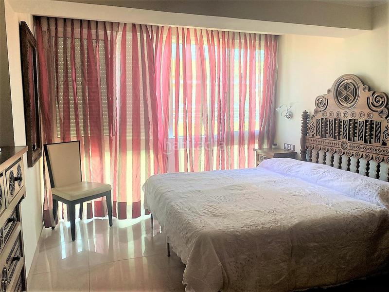 Foto 5bced8eb-5178-4649-b228-e0db785c58ef. Piso apartamento frente al mar con garaje en Playa Muchavista Campello (el)