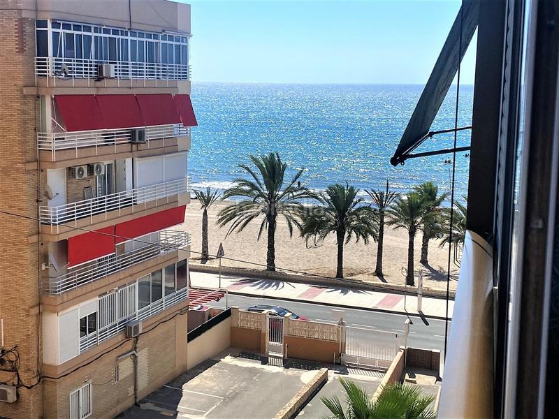 Foto d927c025-1d8b-48db-b4e0-d0810466e58f. Piso apartamento frente al mar con garaje en Playa Muchavista Campello (el)
