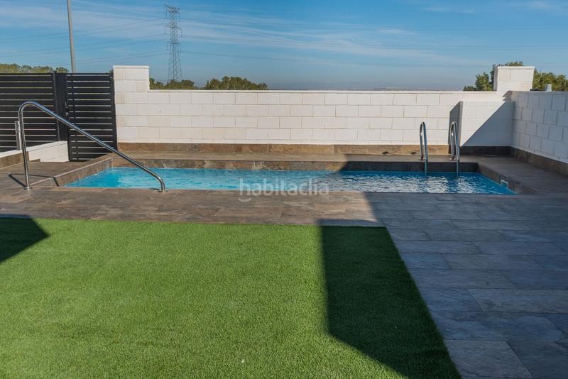 Foto bc9c6697-50cd-4c69-874a-8c89e3f4516c. Chalet en Los Almendros Orihuela