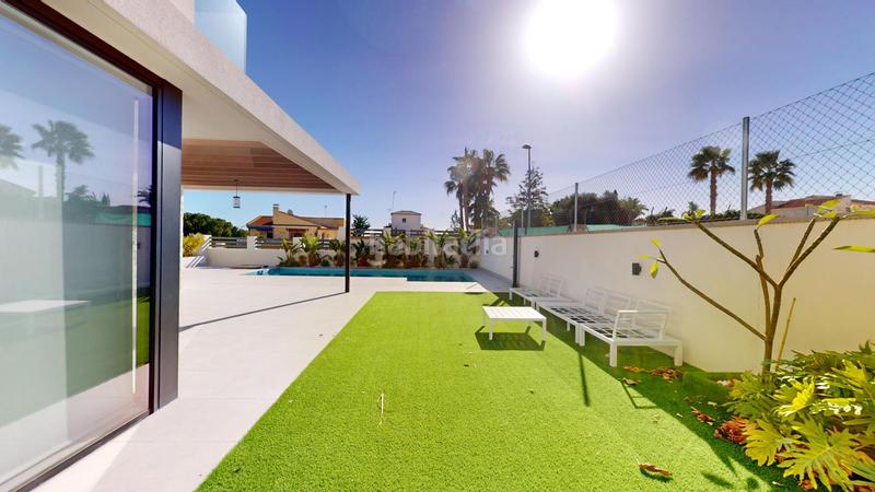 Foto de3db637-c118-48aa-995c-ae80b26bab5f. Chalet mit pool in Lomas de Cabo Roig - Los Dolses Orihuela