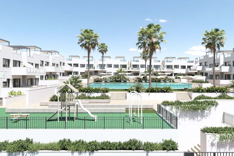 Foto a32b3ce6-8a6e-41db-b383-2e3e5d41f1b1. Casa amb piscina a Los Balcones-Los Altos Torrevieja