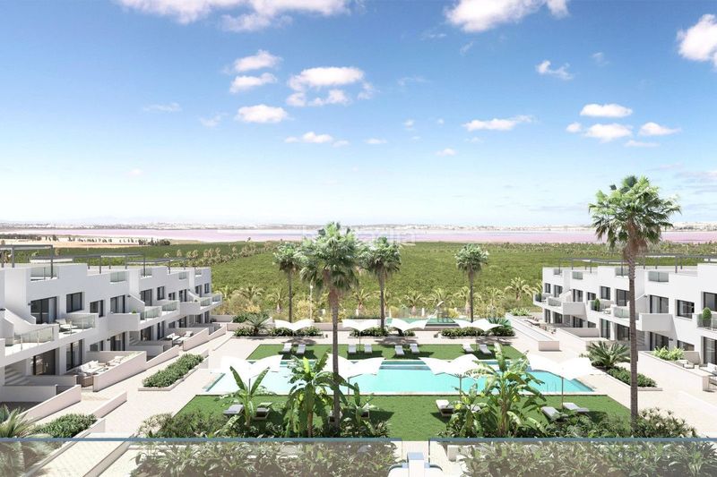 Foto c4df1d1f-8b2a-4d34-9653-94647c5bbd1c. Casa amb piscina a Los Balcones-Los Altos Torrevieja