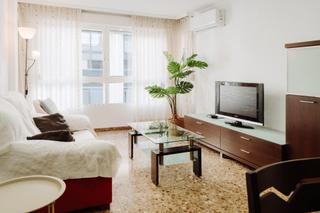 Pis  Calle del médico pascual pérez. Piso de 3 habitaciones en el corazón de la ciudad alicante centr