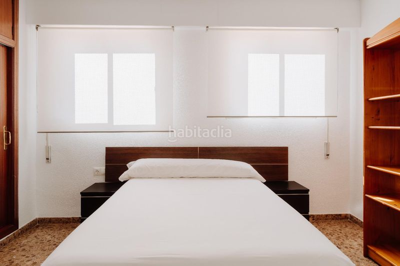 Foto 1691c1a5-7948-4bd5-88a6-802d758efd82. Pis a Barrio del Centro Alicante