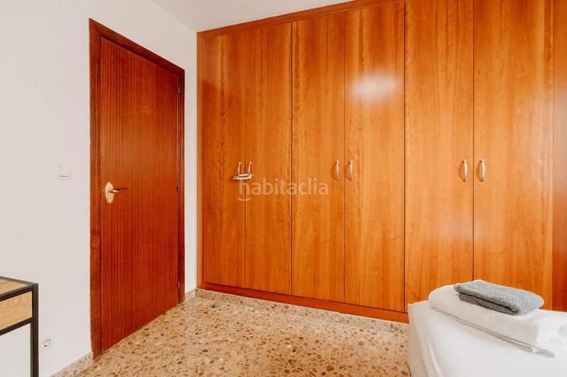 Foto 17d13e98-f65b-4ff2-bbf9-0f4fa837f69f. Pis a Barrio del Centro Alicante