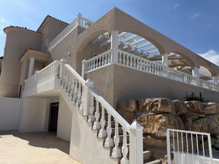 Maison jumelée  Carrer de torrevella. Estupendo chalet pareado en pueblo acantilado, el campello alica