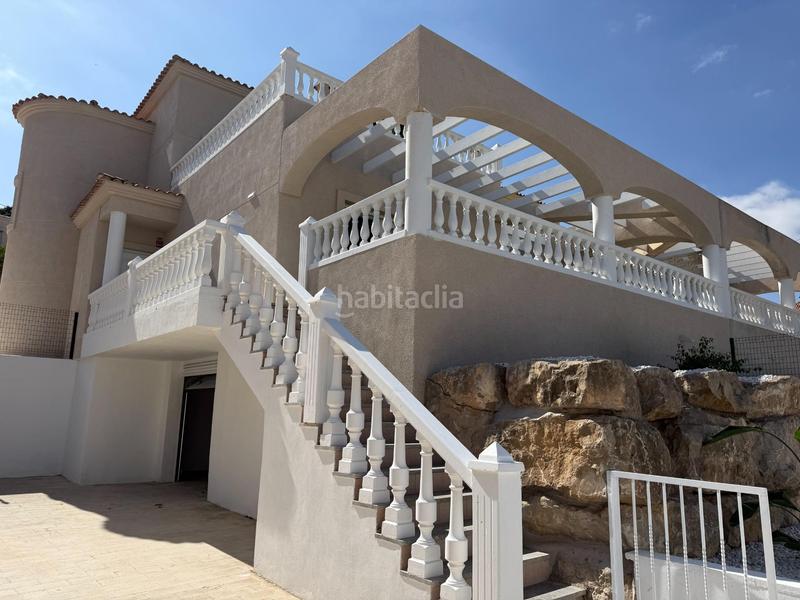 Foto 081b15bc-8deb-42a8-87ac-19e96ad29576. Casa pareada estupendo chalet pareado en pueblo acantilado, el campello alicante en Campello (el)