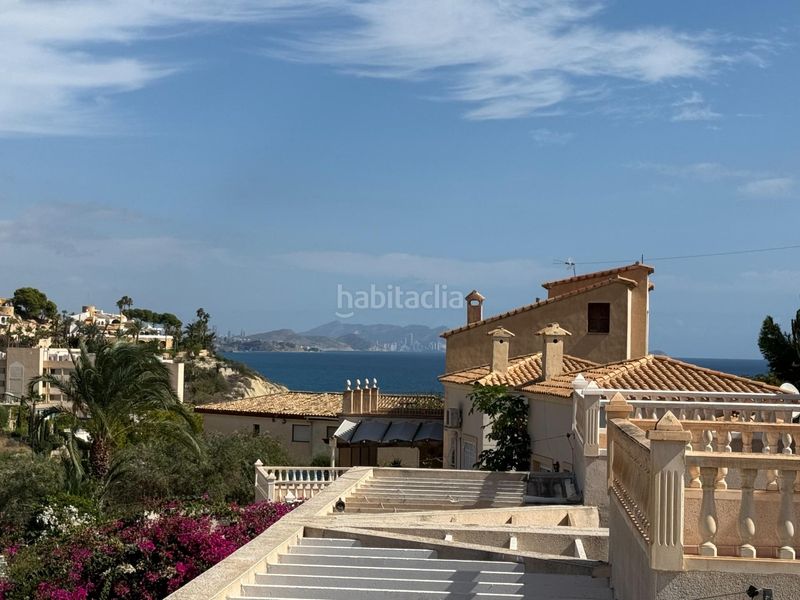 Foto 175eb4e7-212c-4013-b61d-aadfae6437dd. Casa pareada estupendo chalet pareado en pueblo acantilado, el campello alicante en Campello (el)