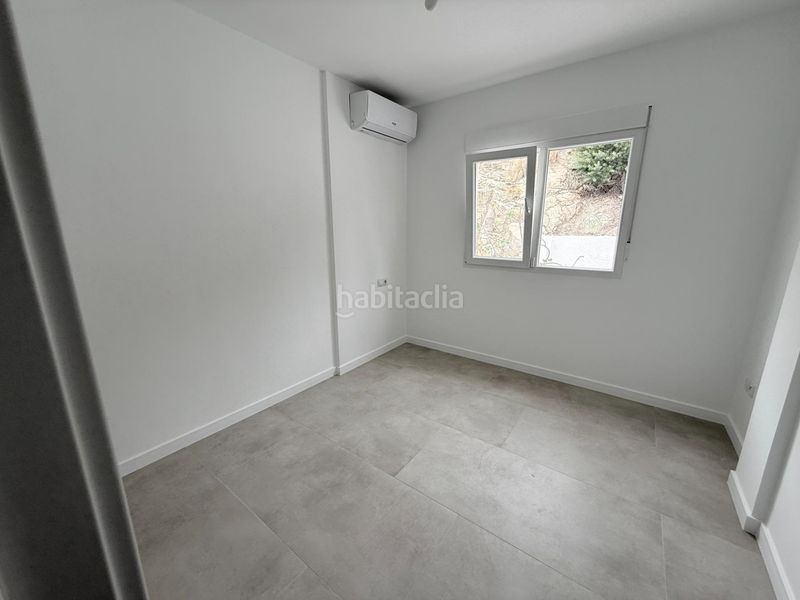 Foto 37b2bba1-d446-43d5-8c17-5ea43d9f9d84. Casa pareada estupendo chalet pareado en pueblo acantilado, el campello alicante en Campello (el)