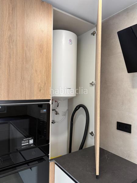 Foto 6509f9ef-0b29-48b1-8e1d-6e6c7b43d53a. Casa pareada estupendo chalet pareado en pueblo acantilado, el campello alicante en Campello (el)