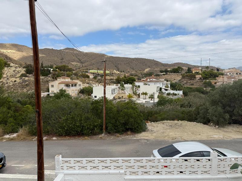 Foto 696379b1-8735-4478-8362-5d6c3a4c1694. Casa pareada estupendo chalet pareado en pueblo acantilado, el campello alicante en Campello (el)