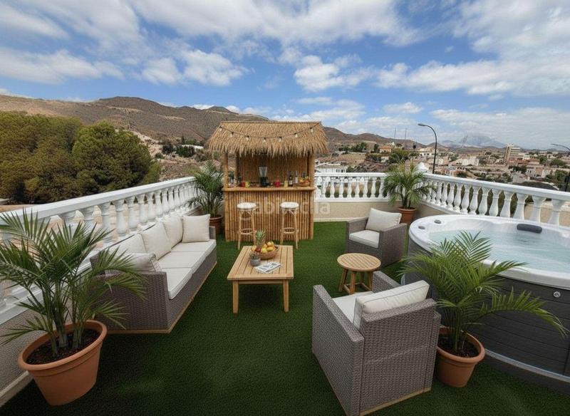 Foto 943740f0-e8f4-4f4f-be52-3a12838162ee. Casa aparellada amb calefacció aparcament a Pueblo Acantilado-Lanuza Campello (el)