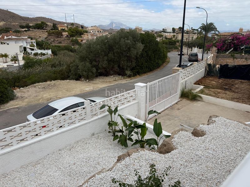 Foto b2f164ce-056c-4f51-b240-012c50609d8c. Casa aparellada amb calefacció aparcament a Pueblo Acantilado-Lanuza Campello (el)