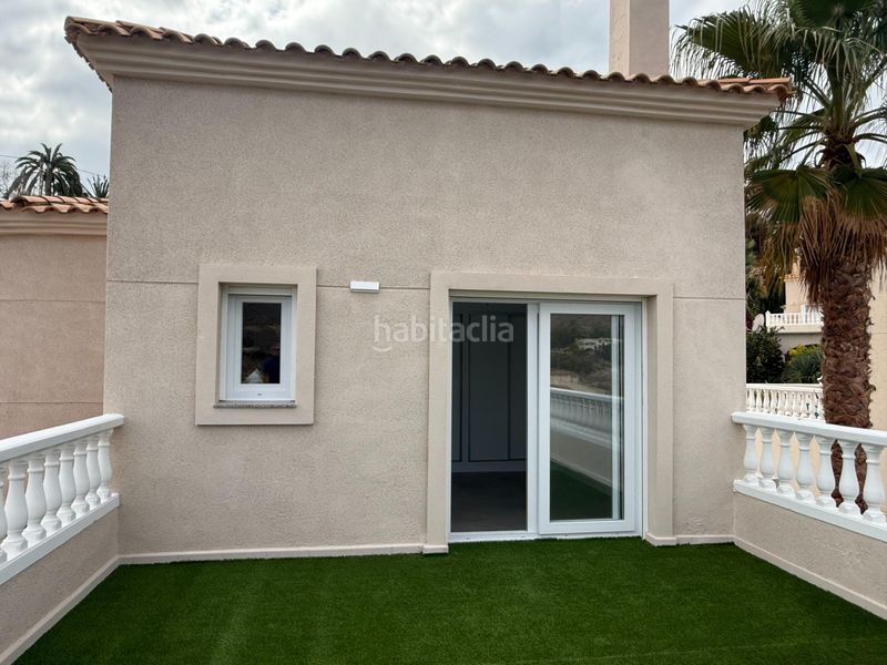Foto eef954b8-9b16-4bbe-83c0-2d63655c61b5. Casa pareada estupendo chalet pareado en pueblo acantilado, el campello alicante en Campello (el)
