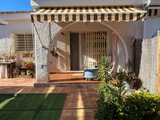 Reihenhaus  Camino real de villajoyosa. Chalet adosado en fabraquer, a pocos metros de la playa de mucha