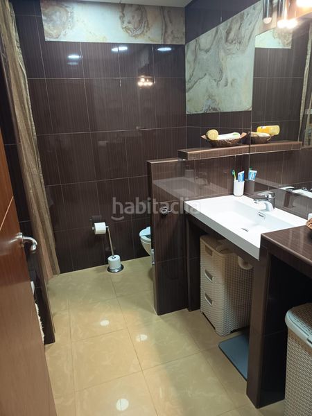 Foto b982de06-93a5-42b0-a520-1d1b568dc962. Casa adossada amb aparcament piscina a Playa Muchavista Campello (el)