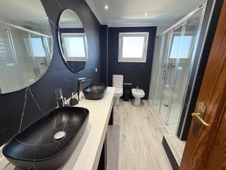 Chalet in Rebolledo. Exclusivo chalet semireformado en plena naturaleza, a solo 10 mi