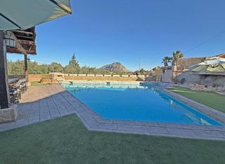 Xalet  Calle 03113. Se vende dos pareados juntos ideal para  una inversion o una fam