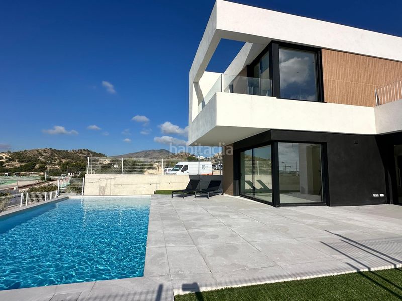 Foto 0fb88367-3cd7-42fd-b5a7-5ec02e030e55. Xalet amb piscina a balcón de Finestrat-terra marina Finestrat
